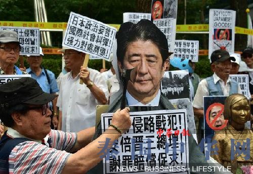 日本多数民众赞成“安倍谈话” 不想继续谢罪