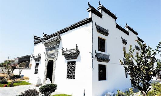 男子花费400万将百年老房子从江西搬到武汉(图)