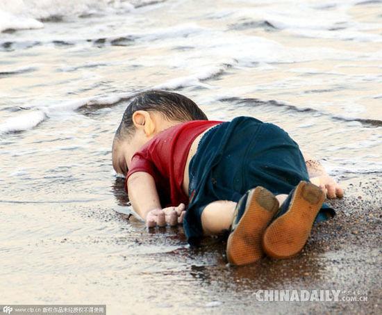 希腊海岸发现腐烂婴儿尸体 疑叙利亚小难民翻版