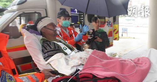 香港将军澳道一水管爆裂 30米高水柱射伤2人