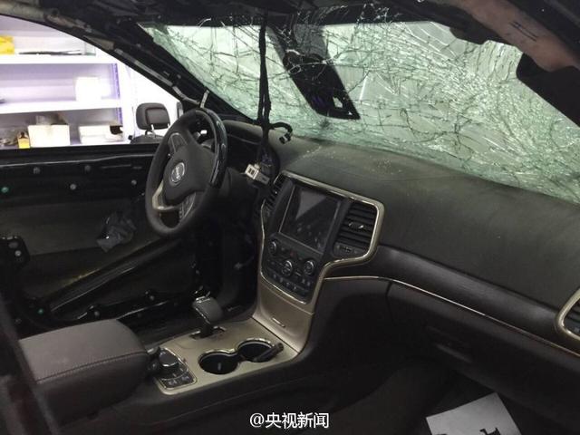 天津港爆炸质损车被翻新“洗白”公开售卖(图)