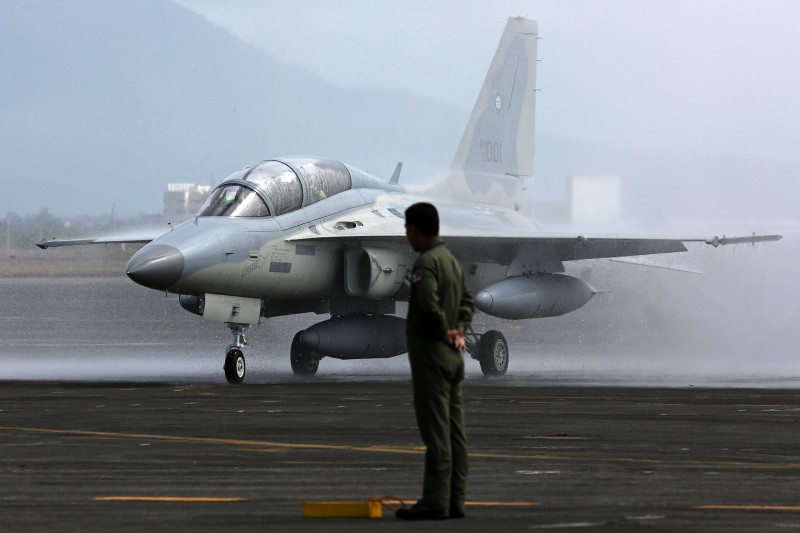 菲律宾获新战机，先为总统争面子，再助美军巡南海