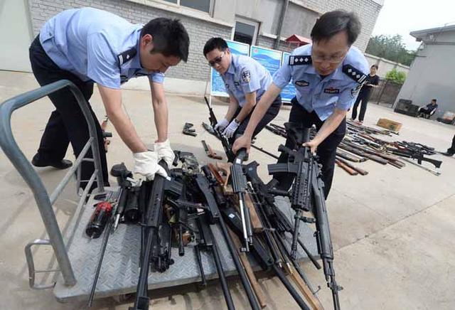 中国枪支管控史：60年代曾有上百万枪支流入民间