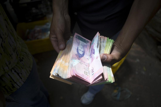 印钱的纸都缺，委内瑞拉欠中国650亿美元拿啥还