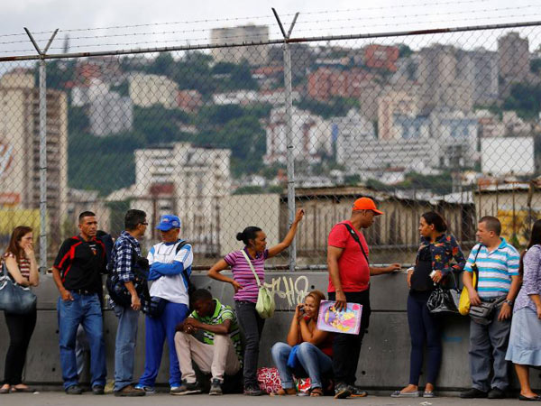 委内瑞拉陷食品危机 多家华商超市遭哄抢