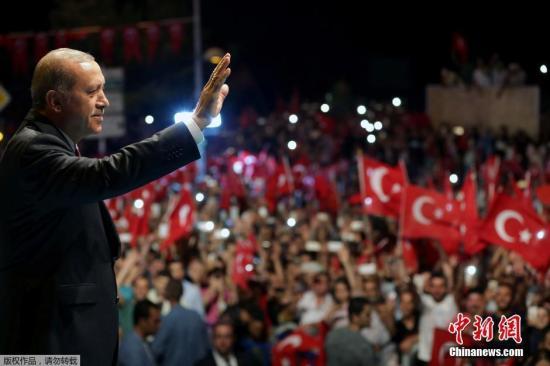 土耳其未遂政变后续：1.5万教育界员工被停职