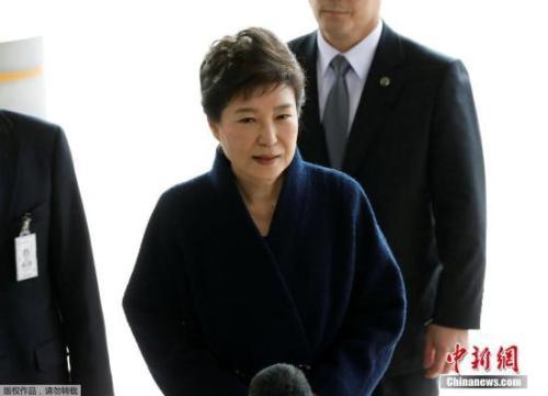 朴槿惠今日首次站上审判台 与闺蜜崔顺实同台受审