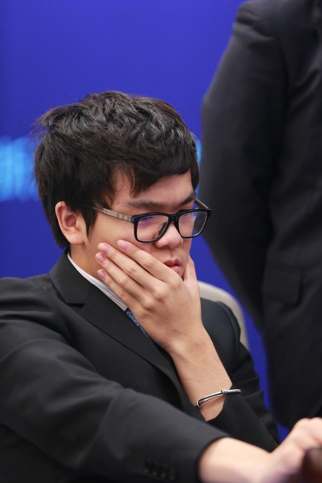 柯洁：我不喜欢“安乐死” 和AlphaGo下棋热血沸腾