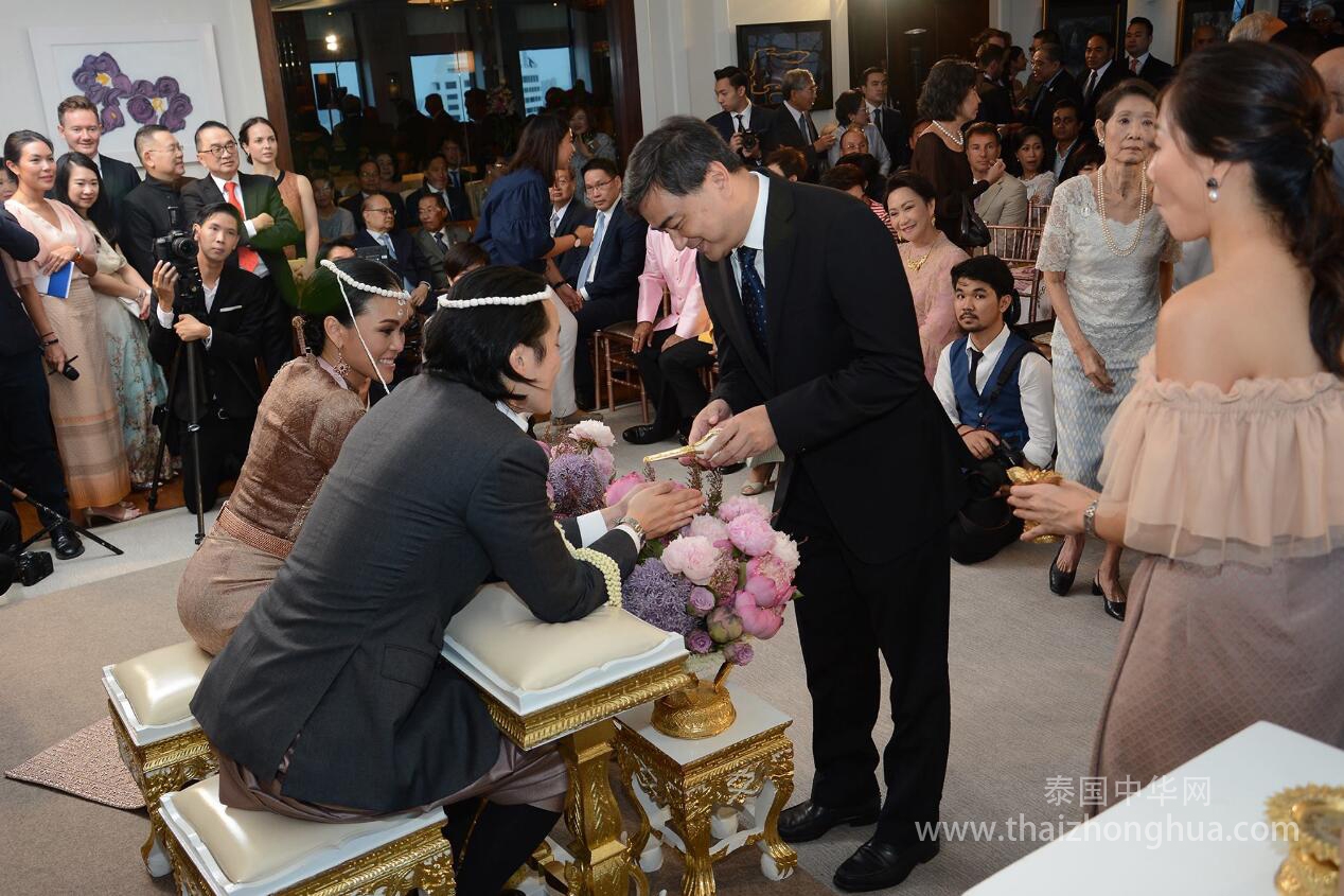 素贴女儿出阁 3位前总理都来参加婚礼 (1)
